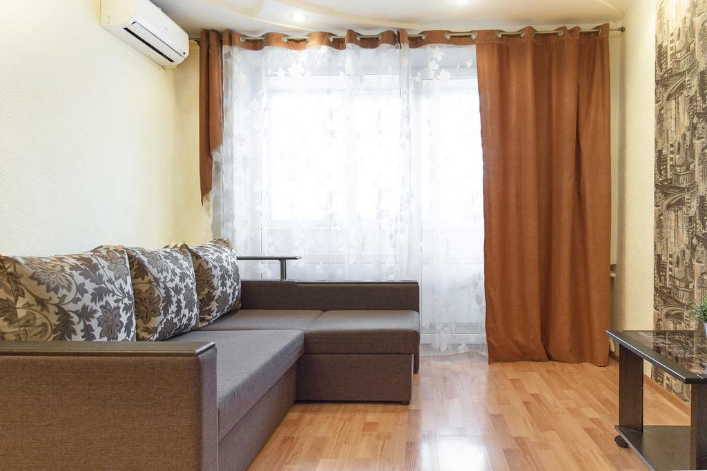 Luxury 3 Rooms Apartments In Center By Green House Poltava Exterior photo