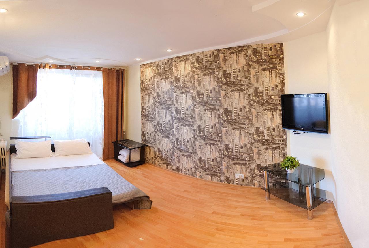 Luxury 3 Rooms Apartments In Center By Green House Poltava Exterior photo