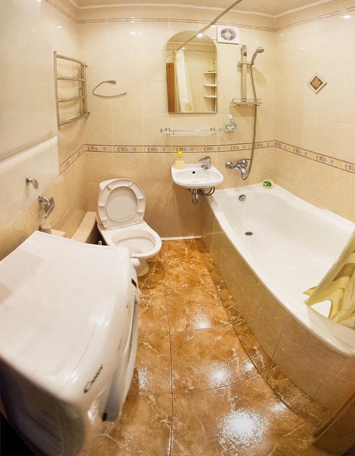 Luxury 3 Rooms Apartments In Center By Green House Poltava Exterior photo